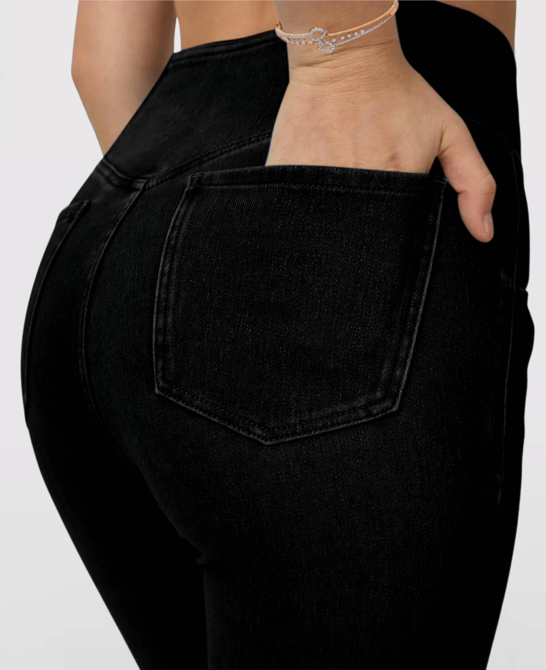 Calça Jeans de Cintura Alta Cruzada