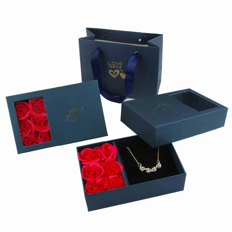 Caixa de Colar Lovers - 6 Rosas persevadas + Sacolinha